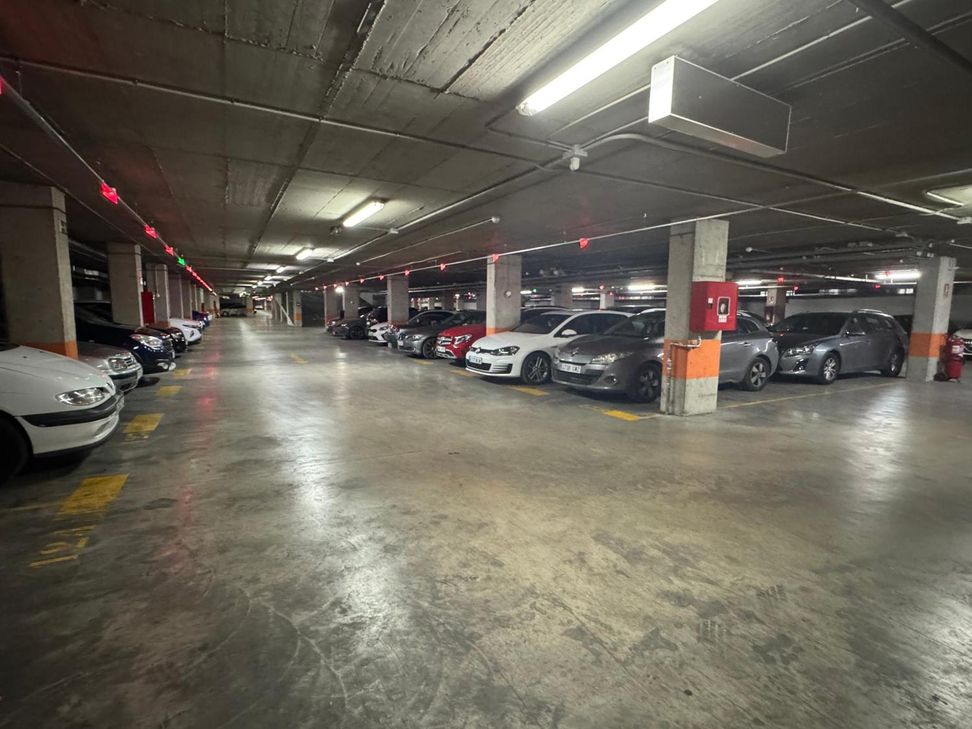 Apartamento Recien Reformado Y Parking Vigilado Gratis Pleno Centro Picon Center